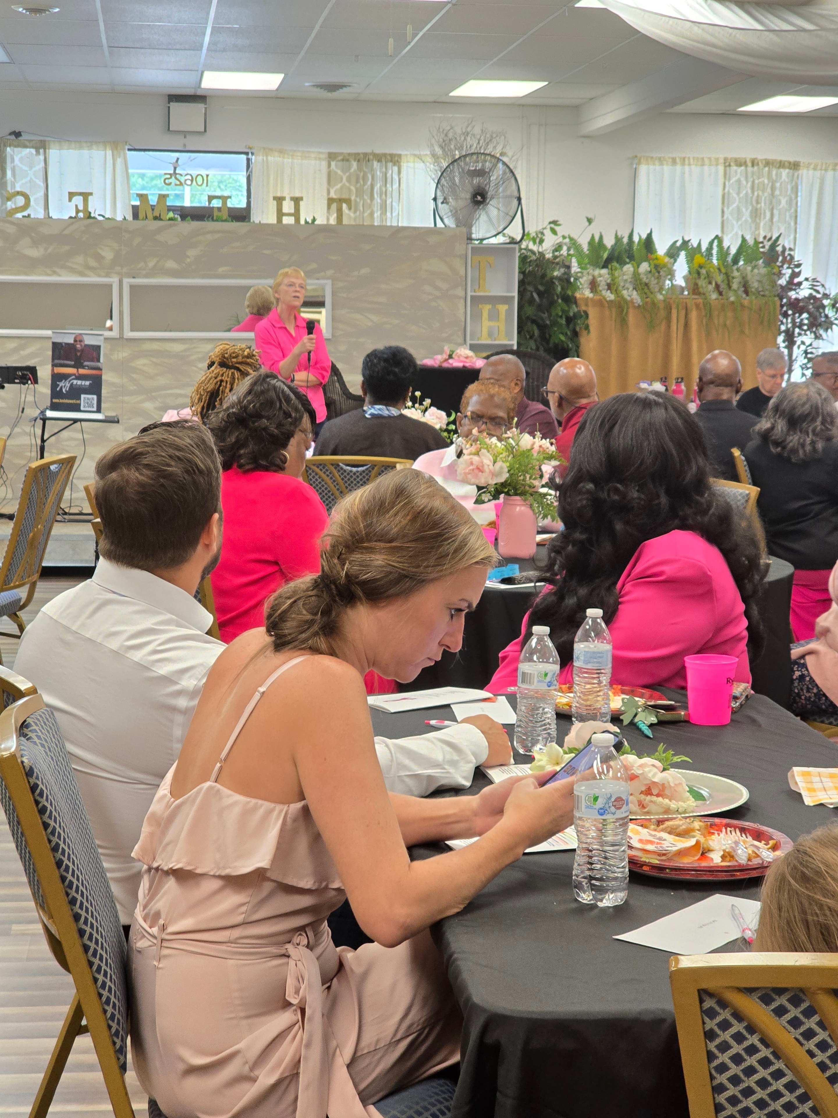 Speaker at formal banquet event